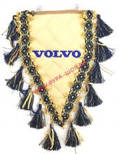 Вымпел с вышивкой,треугольный Volvo (экокожа бежевый) с желтой бахромой