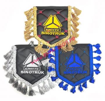 Вымпел с вышивкой пятиугольный Вымпел с вышивкой пятиугольный HOWO (хова) SINOTRUK (экокожа) с бахромой черный